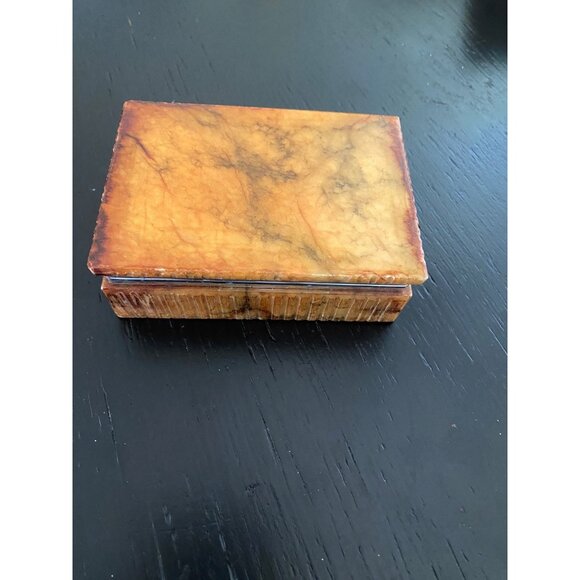 1970's Italian Alabaster Trinket / Jewelry Box Ribbed Hinged Box Golden Brown - Picture 2 of 15